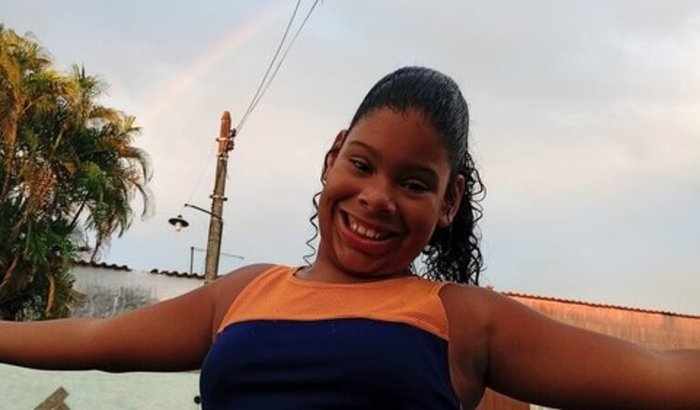 Ajude a Lavynia a manter seu tratamento