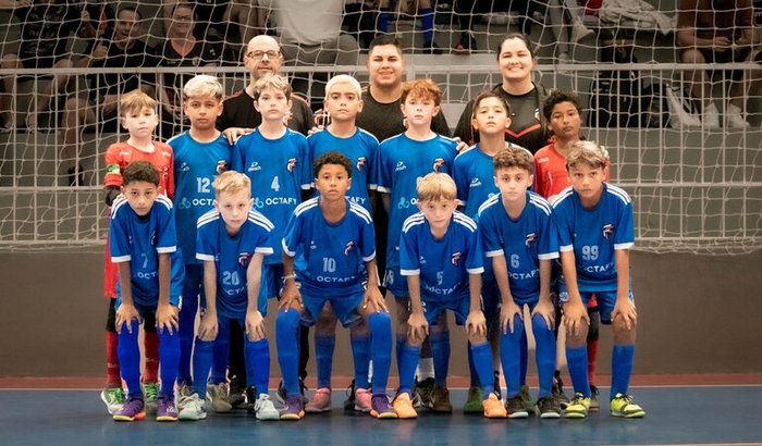 Ajude nossa equipe a chegar à Copa Mundo do Futsal Menores