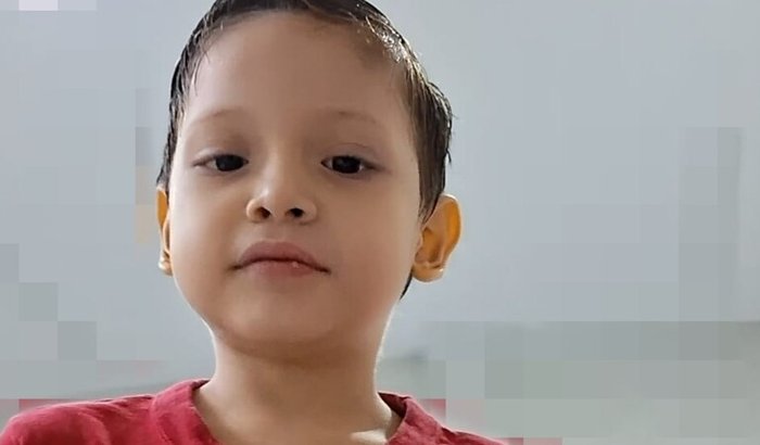 Ajuda para tratamento do pequeno Elias