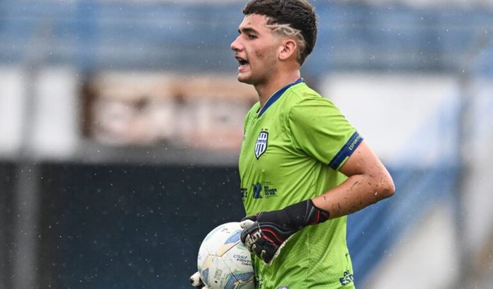 Rafael, 16 anos: sua chance de voltar a jogar depende de nós