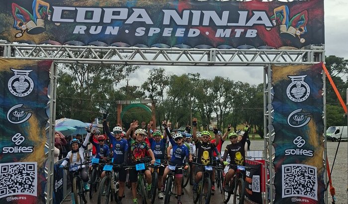 Ingressar as crianças em um esporte
