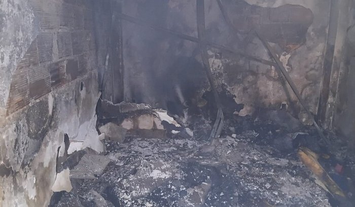 Reconstrução após as cinzas.