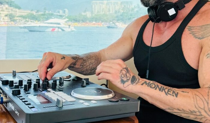Minha Cabine: Rumo à Conquista da Controladora Pioneer XDJ-AZ