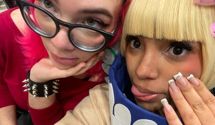 Ajudar a fazer o cosplay de presente pra uma amiga