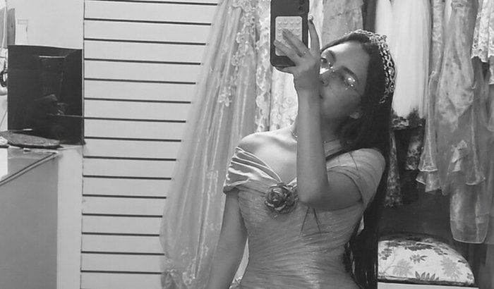 Ajudar no vestido de debutante ,15 anos da Luísa