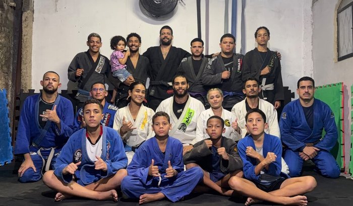 AJUDE AO PROJETO SOCIAL LABORATÓRIO BJJ A COLOCAR O TELHADO!