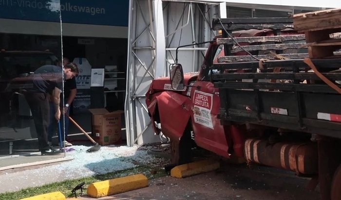 Comprar uma cabine nova para caminhão