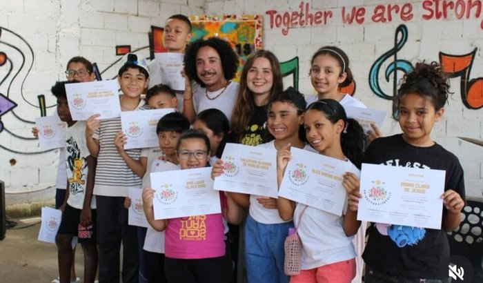 Campanha transporte para alunos de Artes da Unidos de Paraisópolis