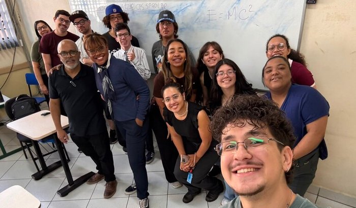 AJUDE A FAZER O DIA DE UMA CRIANÇA MAIS FELIZ! ❤️