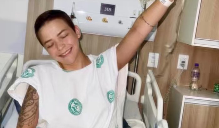 Ajude Emily a vencer o Câncer