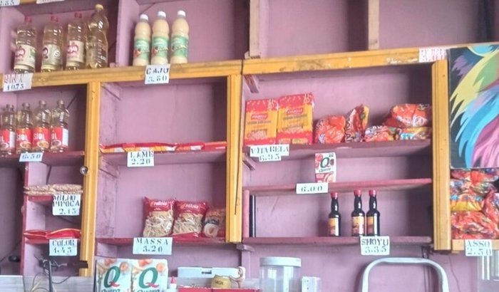 Ajude o Sr Ivan a manter sua mercearia.