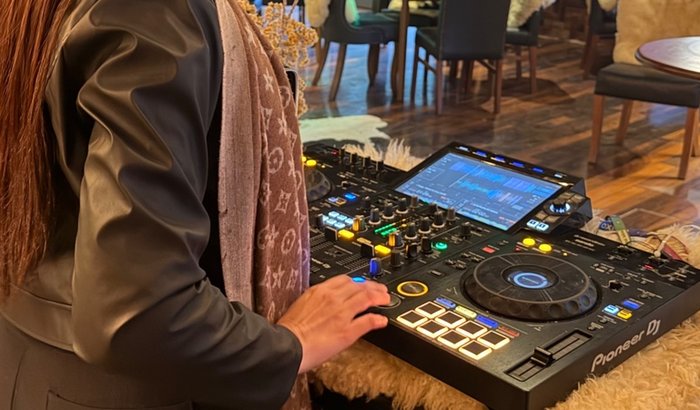 🎧 Ajude a DJ Flavinhaa a voltar aos palcos!