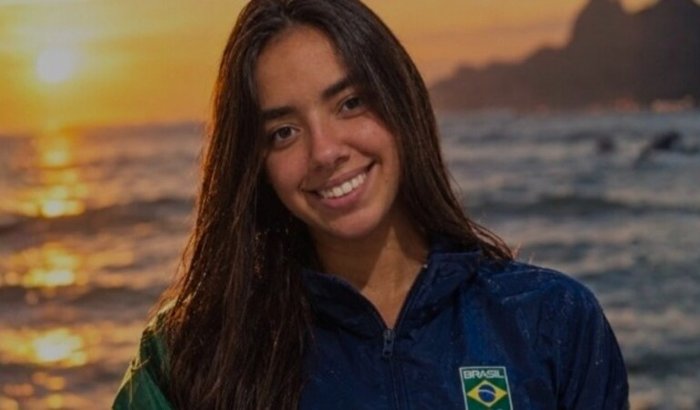 Ajude a Bela nadar o Mundial