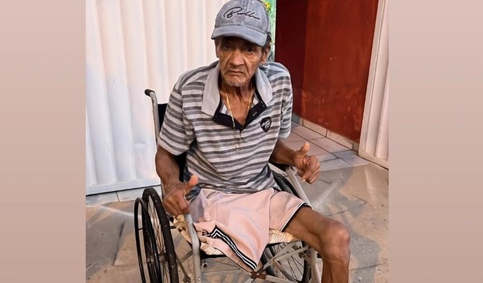 Ajuda para comprar a cadeira de rodas elétrica.