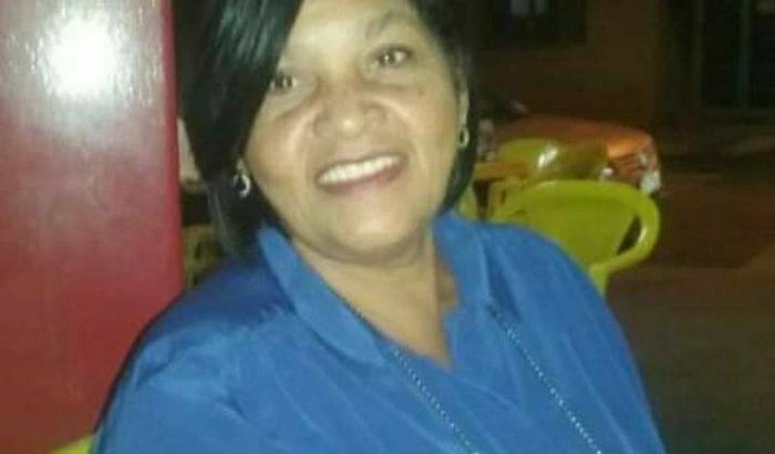 AJUDE A PASTORA NADIR