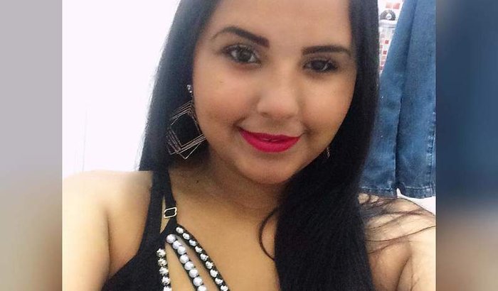 Ajuda para que consiga compra uma prótese ocular de silicone.