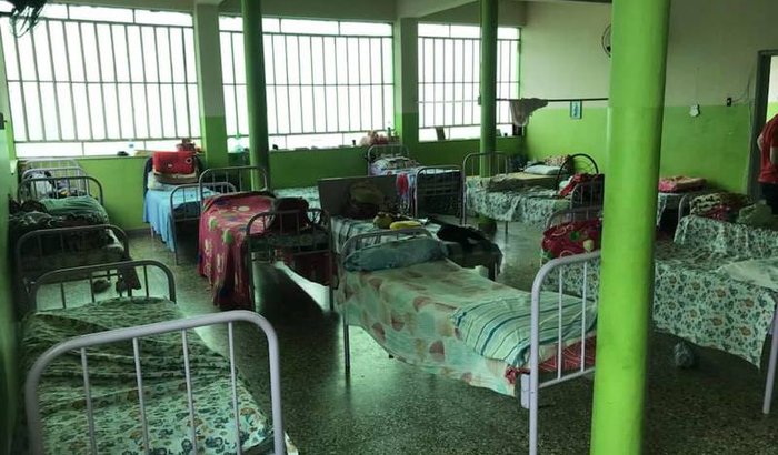 Mini-Biblioteca para o Orfanato Santo Antônio - Niterói (RJ)