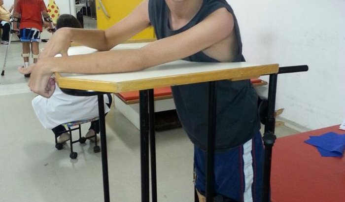  Stand-in-table metálico/  