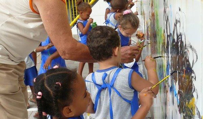 CRECHE CASULO NOSSAS CRIANÇAS - HELP ME -