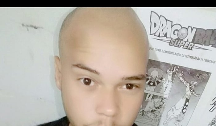 Solidariedade ao Carivan ele tem câncer no pâncreas.