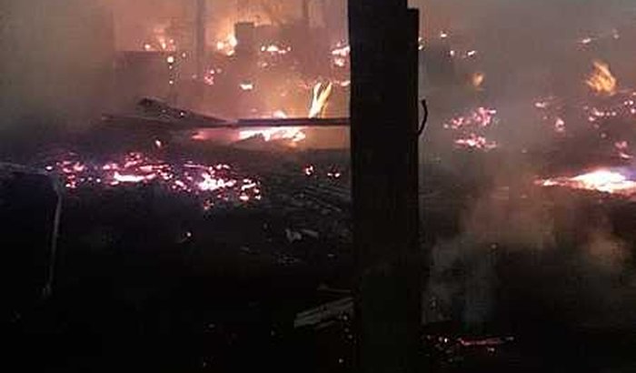 Moradores atingidos por incêndio no Interlagos precisam de ajuda