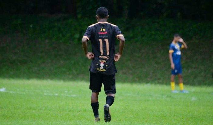 Ajuda para Yuri realizar o sonho de fazer intercâmbio e jogar futebol na Europa 