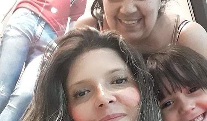 Ajuda para a Helen e a Noêmia