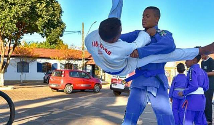 ME AJUDE A PARTICIPAR DA COPA LEÃO DOURADO!