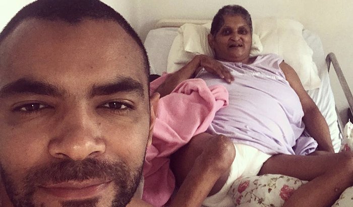 Ajuda para manter minha mãe na casa de repouso
