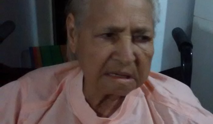 Colaborem com a Dona Jacira de 81 anos