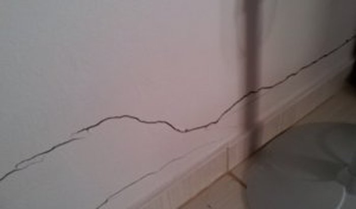 Ajudem Á Reformar Á Casa De Minha Vó