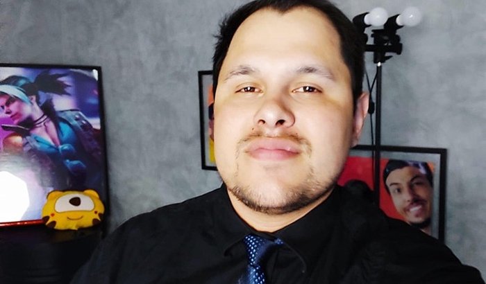 Ajude o Chris Shang a comprar uma placa de vídeo!