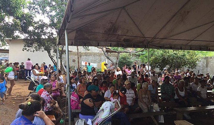 Doação de Cestas Básicas para Famílias Carentes